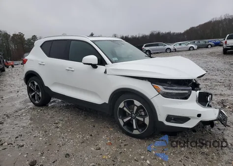 2019 Volvo Xc40 T5 Momentum из США, поврежденный, VIN YV4162UK9K2071843